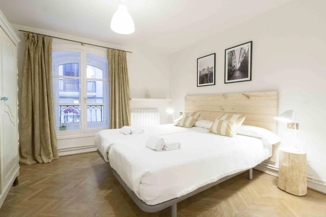 The Rentals Collection | Loreak San Sebastian 0*,